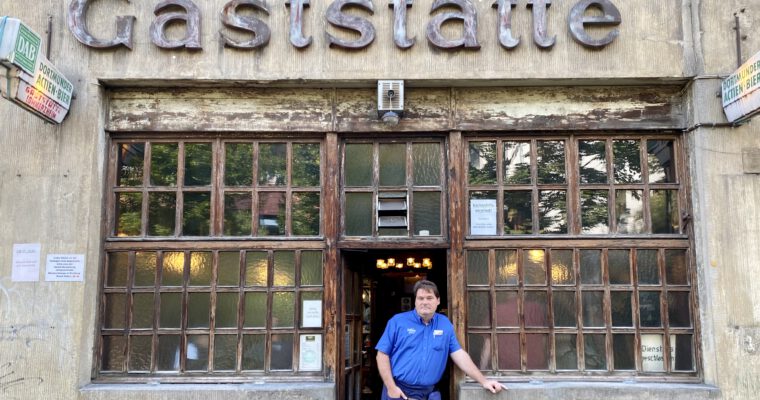 Des Kölners liebstes Wohnzimmer: zu Gast im Lommerzheim, oder: Köln ist ein Jeföhl