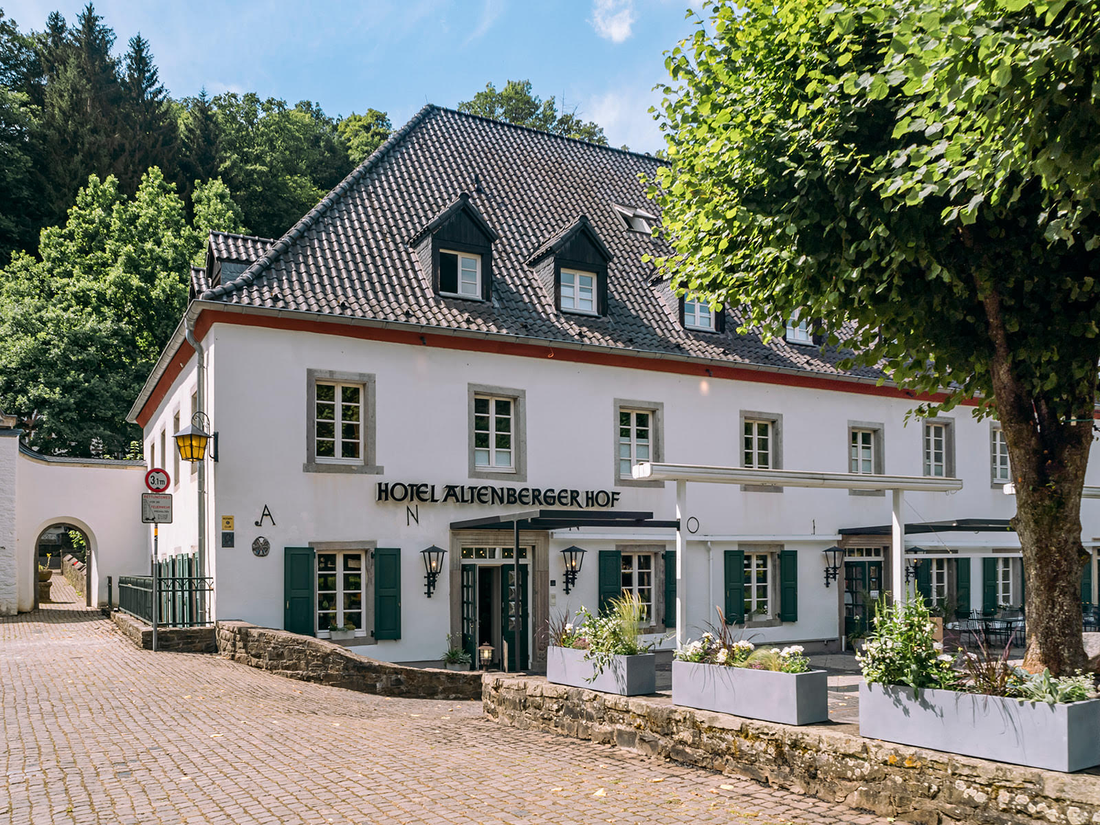 Wine & Dine im Altenberger Hof – Genuss-Ausflug ins Bergische